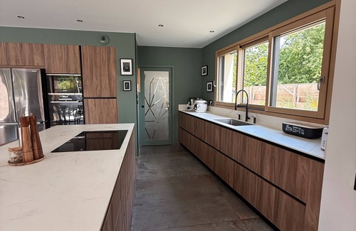 Saint-Cast-le-Guildo Villa | Villa 'Breizh'ome' with Private Pool, Private Terrace and Wi-Fi