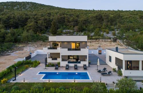 Velim Villa | Villa Bura