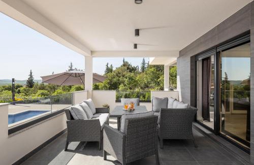 Velim Villa | Villa Bura