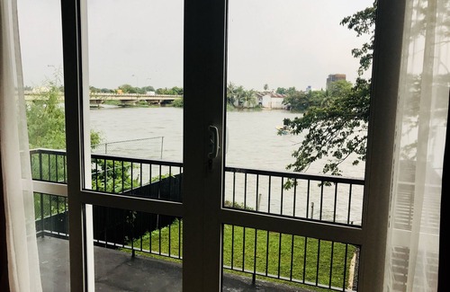 Wattala House | Villa by the Edge (Water front Villa)