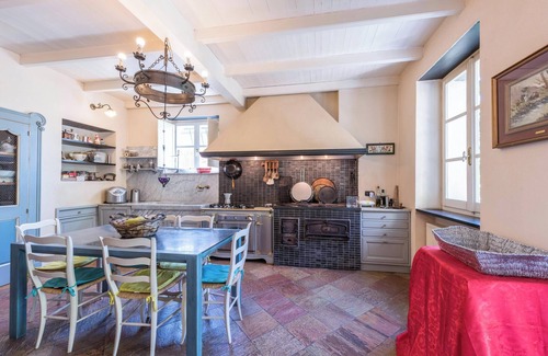 Villa di Cornia Villa | Villa "Ca Dei Gruppi" with Private Terrace, Private Garden & Wi-Fi