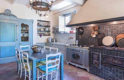 Villa di Cornia Villa | Villa "Ca Dei Gruppi" with Private Terrace, Private Garden & Wi-Fi