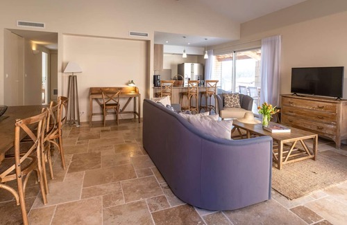 Castelnau-de-Montmiral Villa | Villa Castelnau - air conditioning & heated swimming pool, perched in the grounds - XVI