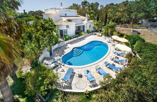 Salgados Villa | Villa Cabrita, Superb location, large villa, walk to restaurants, supermarkets beach