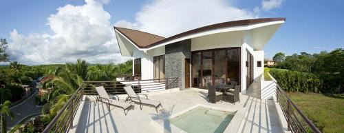 Junquillal Villa | Villa Cala Honda, Private Beachfront Escape