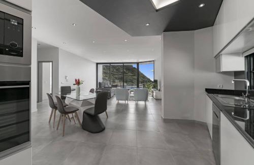 Arco da Calheta Villa | Villa Calheta Charm by Villa Plus