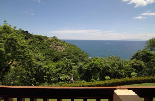 El Ocotal Villa | Villa California, with a spectacular Ocean View . Adventure awaits you.