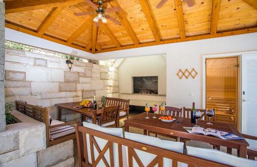 Gata Villa | Villa Calma with heated pool,jacuzzi, Finnish sauna and 4 bedrooms