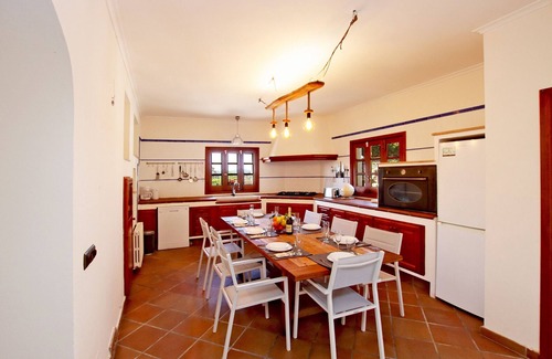 Buger Ski Chalet | Villa Can Massienet, charming village house with pool and clear views in Búger