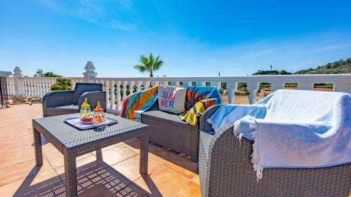 Fustera Villa | Villa Canary - Plusholidays