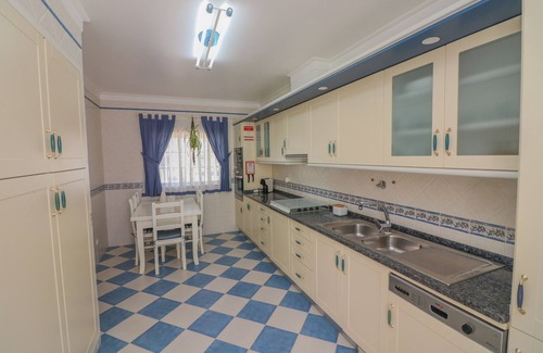 Pera Villa | Villa 'Cantinho Do Mocho - Piscina Privada' with Private Pool, Wi-Fi and Air Conditioning