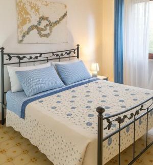 Sperlonga Apartment | Villa Carla accesso al mare privato posto auto riservato