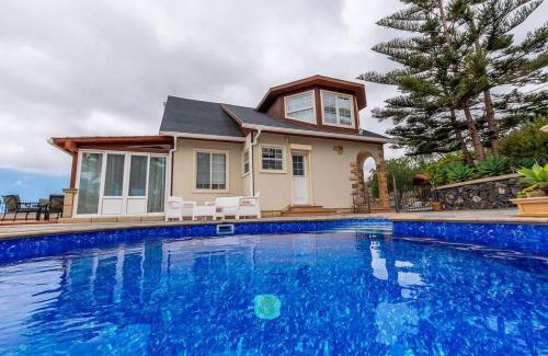 Adeje Villa | Villa Carlitos by Villas Vista Gomera