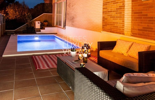 Les Roquetes Villa | Villa Carmen heated pool, 5 min. Sitges