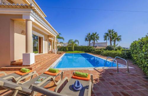 Mato Serrao Villa | Villa Casa Brasil by Villa Plus