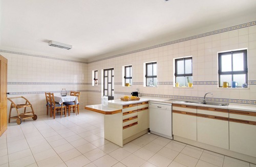 Alporchinhos Villa | Villa 'Casa Das Areias' with Private Pool, Wi-Fi and Air Conditioning