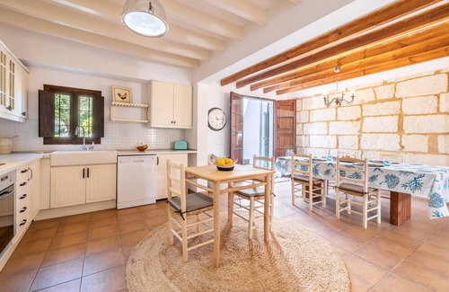 Selva Villa | Villa 'Casa De Los Almendros' with Mountain View, Private Pool and Wi-Fi