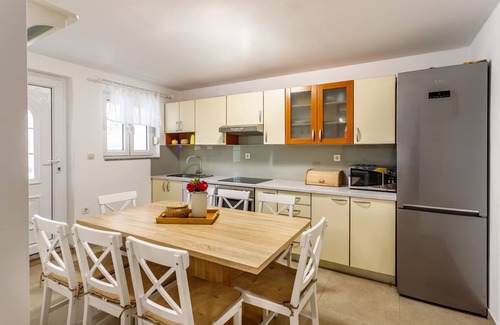 Trilj Villa | Villa Casa di Oliva-with private heated pool and jacuzzi in nature, Dalmatia