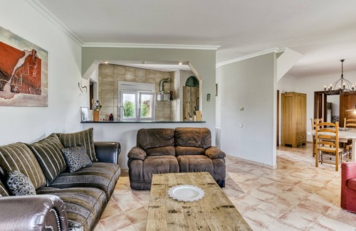 Torroella de Fluvia Villa | Villa 'Casa Flores' with Mountain View, Shared Pool and Wi-Fi