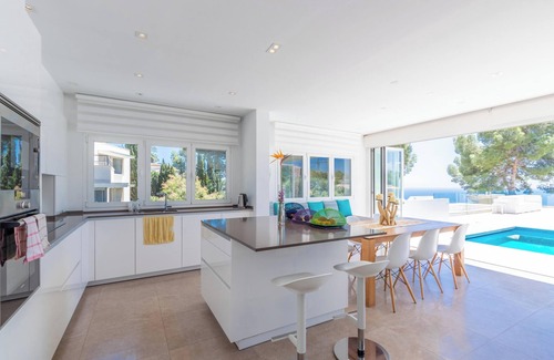 Moraira Villa | Villa 'Casa Viviana' with Sea View, Pool, Wi-Fi, Balcony, Terrace & Garden