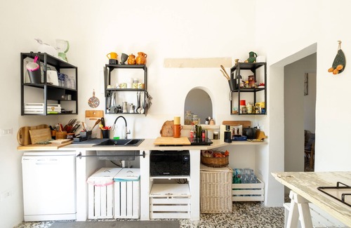 Cutrofiano Villa | Villa 'Casale Cafazza Country House' with Private Pool, Wi-Fi and Air Conditioning