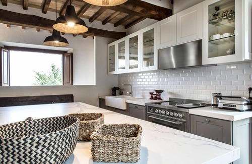 Seggiano Villa | Villa Chiugi - Vacation Villa with private pool in the heart of Tuscany