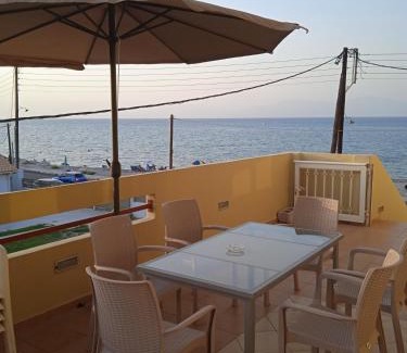 Kato Assos Apartment | Villa Constantsia