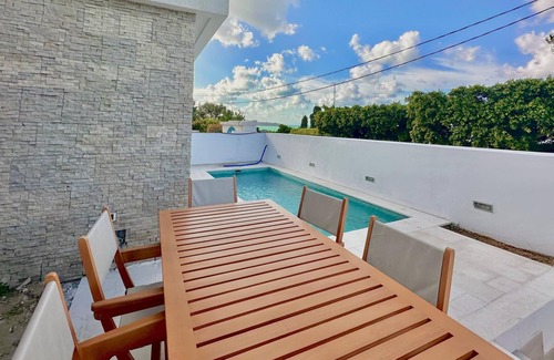 La Marsa House | Villa Corniche vue mer et Piscine Chauff e
