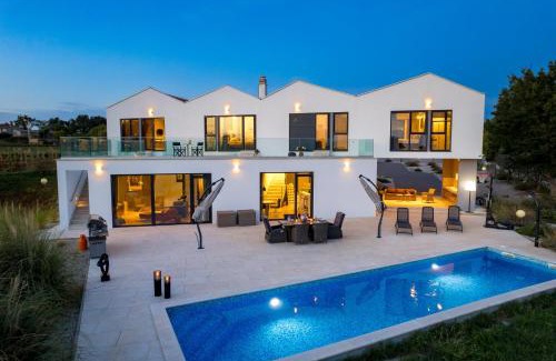 Baskoti Villa | Villa Corolan by Briskva