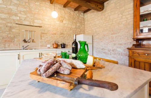 Sigillo Apartment | Villa Costanzi: Beautiful Rural Apartment!