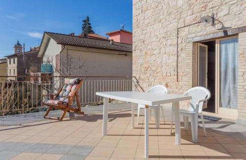 Sigillo Apartment | Villa Costanzi - Breezy Terrace On The Cucco