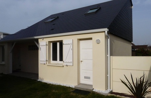 Saint-Martin de Brehal House | Villa Coudeville/beach (St-Martin-de-Bréhal), 2 bedrooms, 30 m. Of the beach