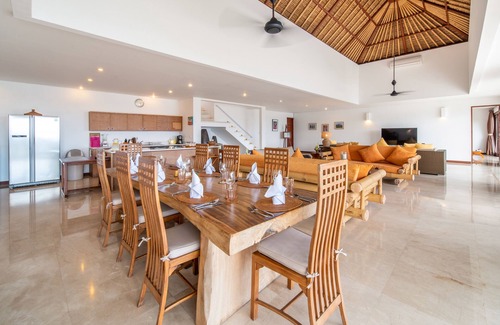 Candi Dasa Villa | Villa Dahlia, 4 bed Oceanfront Retreat, with Chef and Butler Candidasa