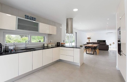 Lagoa de Albufeira Villa | Villa das Dunas - Beautiful contemporary villa close to the beach and lagoon