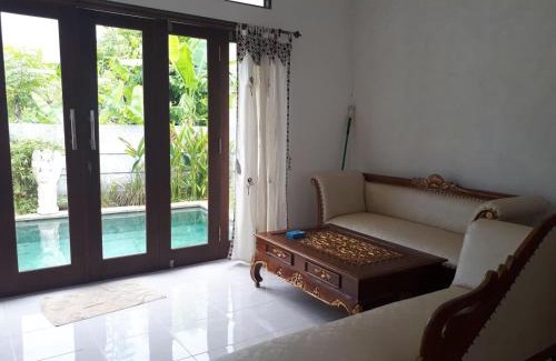 Anturan Villa | Villa das Meer 2BR Villa near Lovina Beach