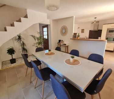 Saint-Julien-de-Peyrolas House | Villa des Oliviers avec piscine privée - 5min des Gorges Ardeche