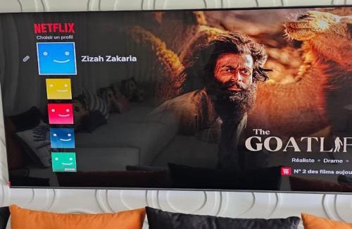 Tamariss Villa | Villa de Luxe à Dar Bouazza Piscine Privée Fibre 100 Mbps Netflix et YouTube Premium