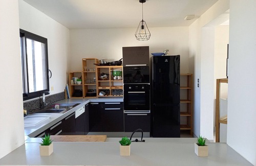 Villevieille House | Villa de Standing de 190 m² Avec Piscine