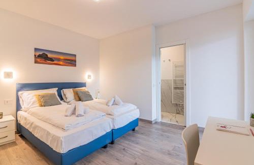 Calozzo Villa | VILLA DEI VENTI - TIVAN by Curtiaffitti