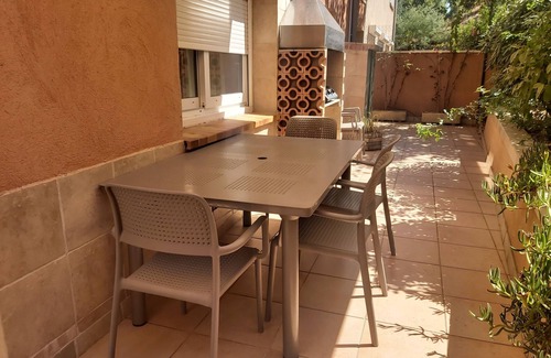 Bormes-Les-Mimosas Apartment | Villa des Cyprès high comfort secure parking, quiet in Bormes les Mimosas
