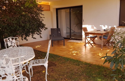 Bormes-Les-Mimosas Apartment | Villa des Cyprès property magnificent secure and peaceful private parking lot