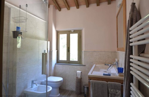 Nugola Villa | Villa di Mezzo - sleeps 8 guests in 4 bedrooms