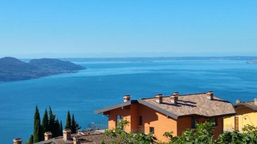 Gardola Apartment | Villa Dina
