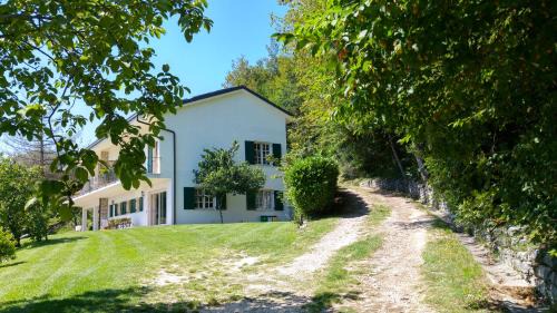 Gardola Apartment | Villa Dina