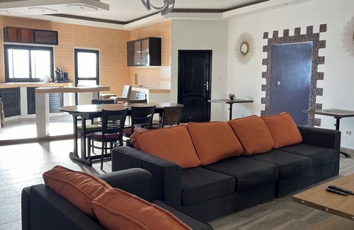 Saly Petite Cote Villa | Villa Dolce Vita! Quiet, Private Pool, Family or Friends!