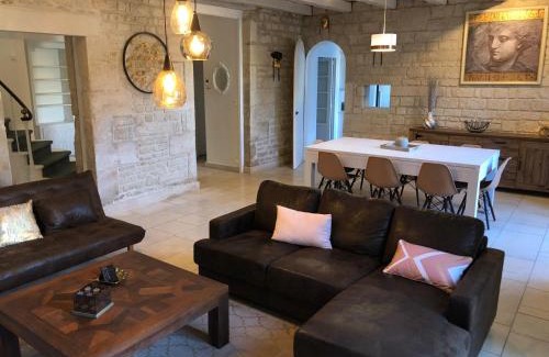 Centre Ville Villa | Villa Donna jacuzzi jardin billard centre la Brèche