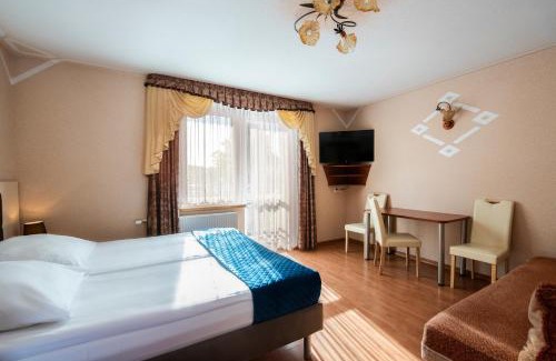 Mielno Villa | VILLA DORA - CENTRUM, PODGRZEWANY BASEN 5m x 10m, Plac zabaw, Parking