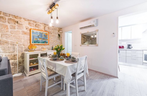 Kobas House | Villa Dovecote with Private Sauna, Jacuzzi & Gym