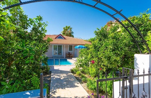 Dalyan City Center Villa | Villa Duman 1: Private Pool, A/C, WiFi, Car Not Required