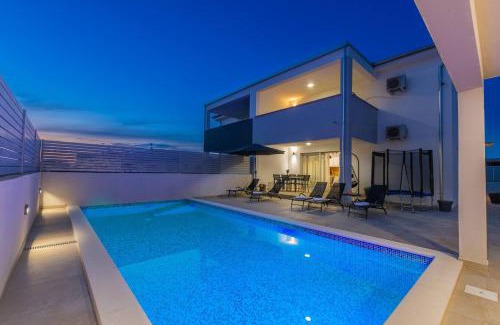 Sikici Villa | Villa Ema and Ana